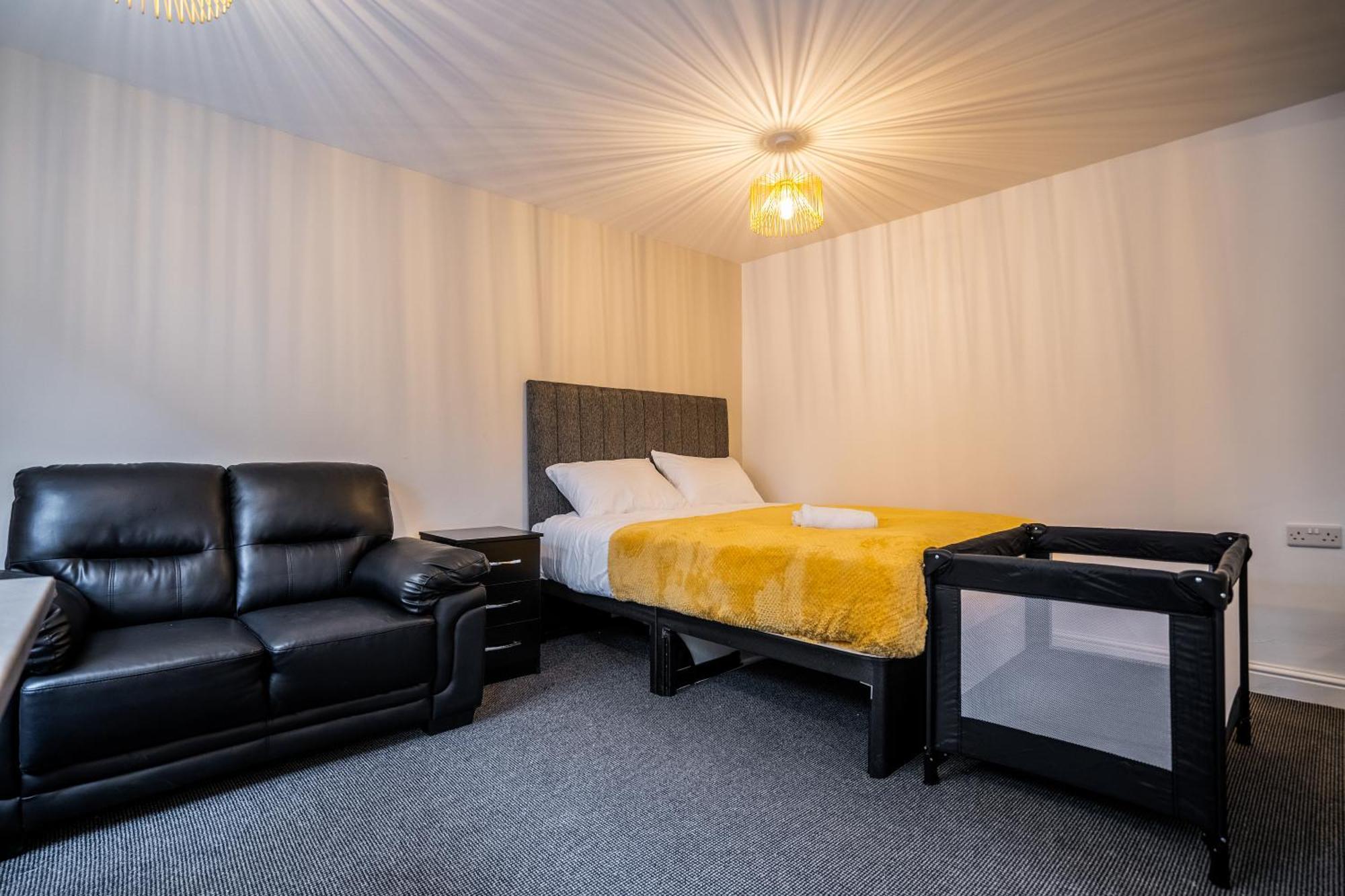 Kunda House In Tyseley Appartement Birmingham Buitenkant foto