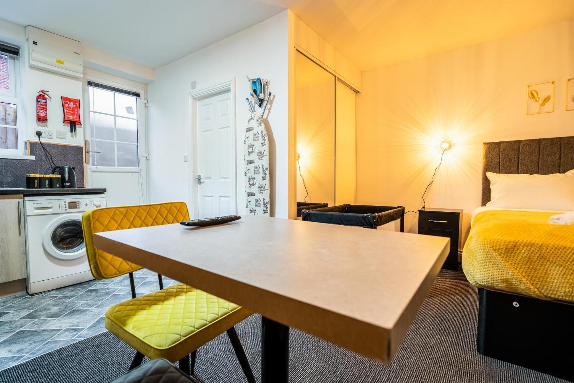 Kunda House In Tyseley Appartement Birmingham Buitenkant foto
