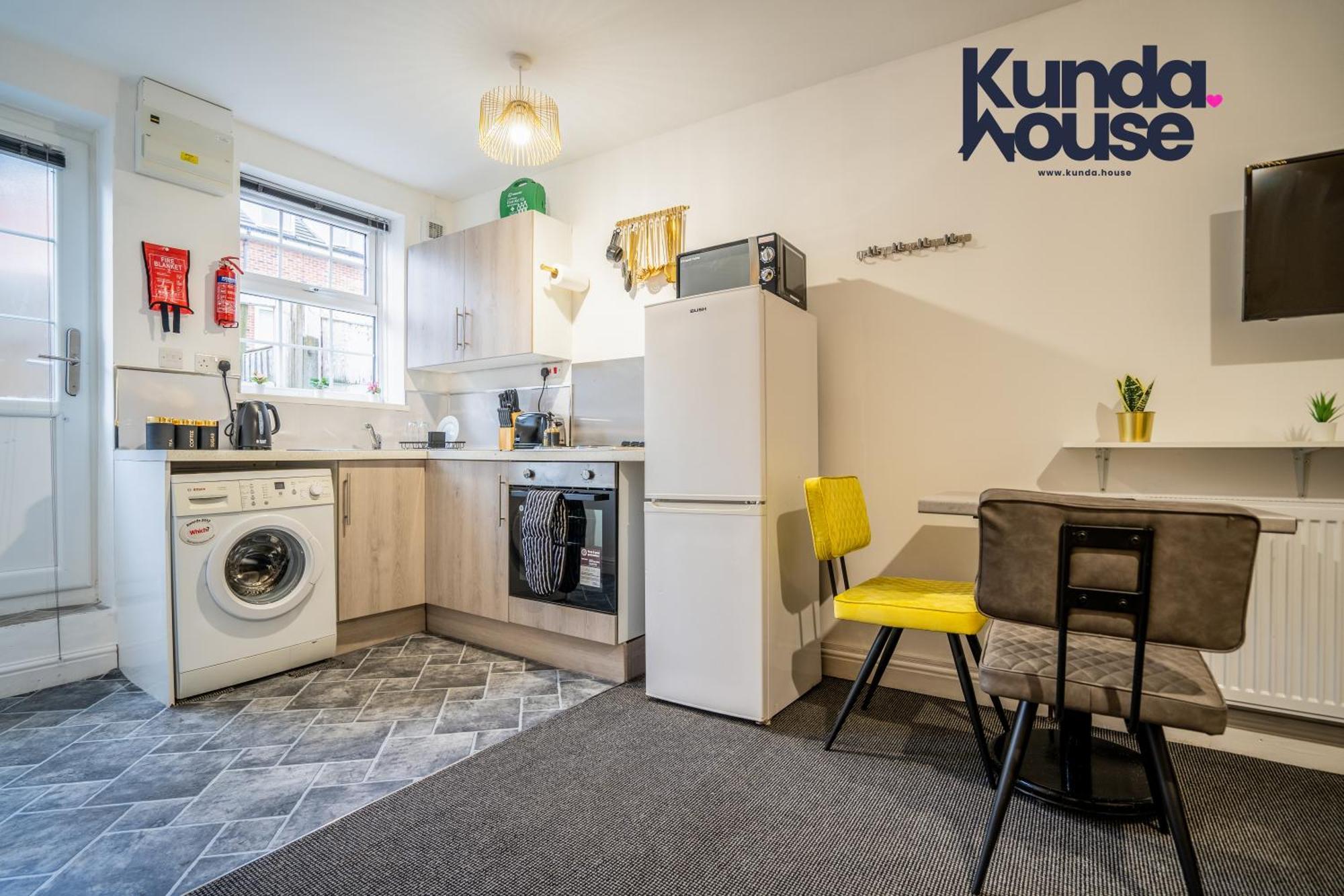 Kunda House In Tyseley Appartement Birmingham Buitenkant foto